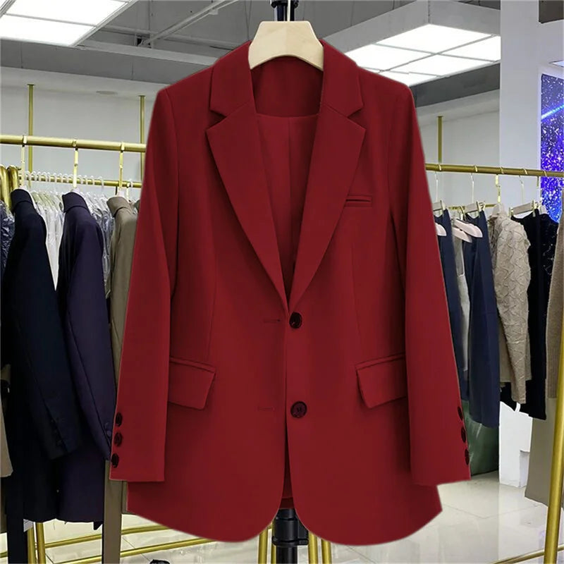 Veste blazer femme cintrée , idéale pour un look professionnel.