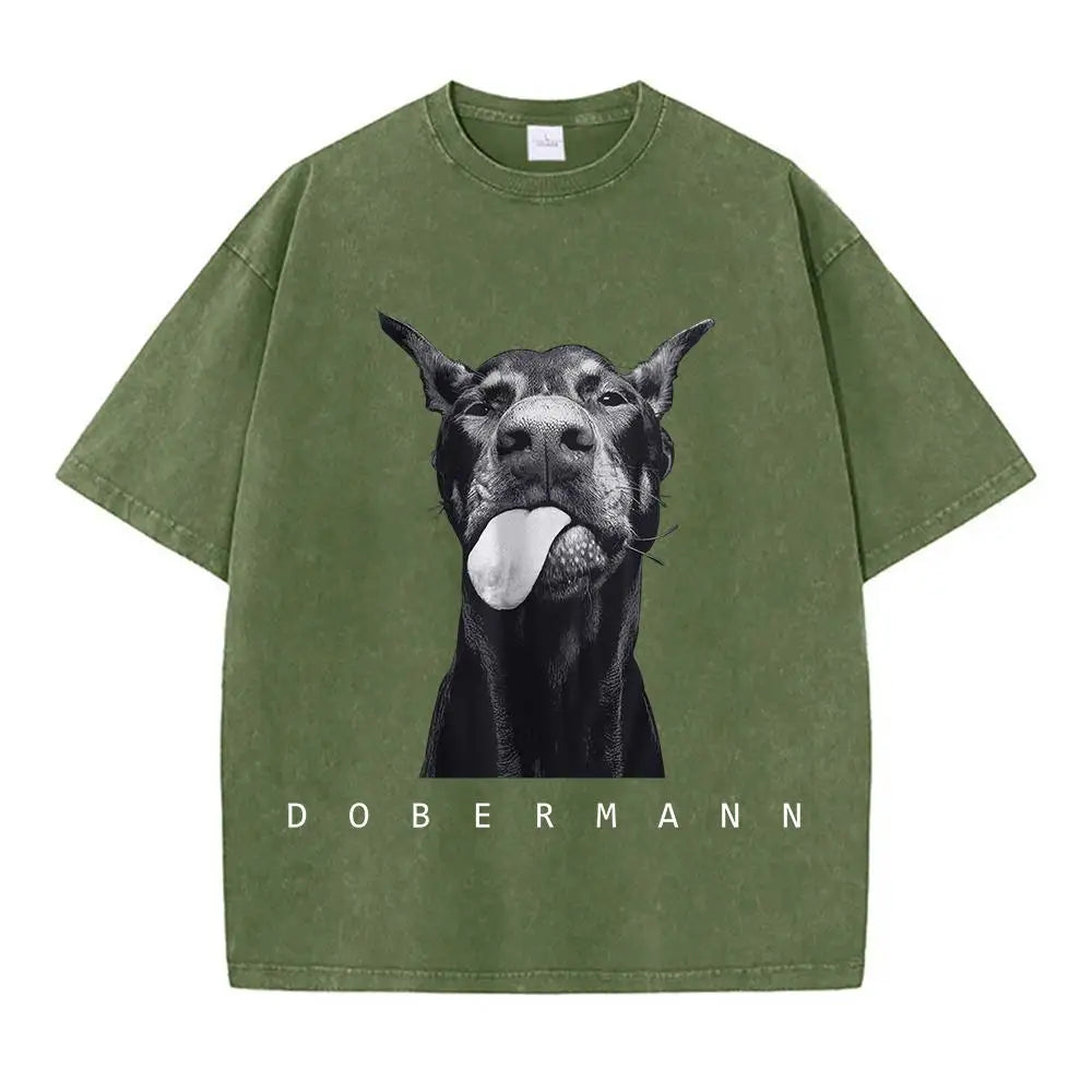 T-shirt vert foncé over size avec motif chien coloré, style casual.