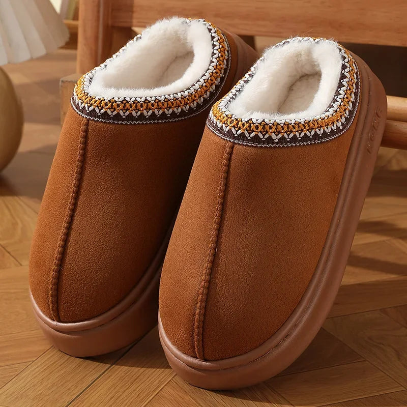 Chaussons confortables en tissu doux, idéals pour un usage intérieur relaxant.