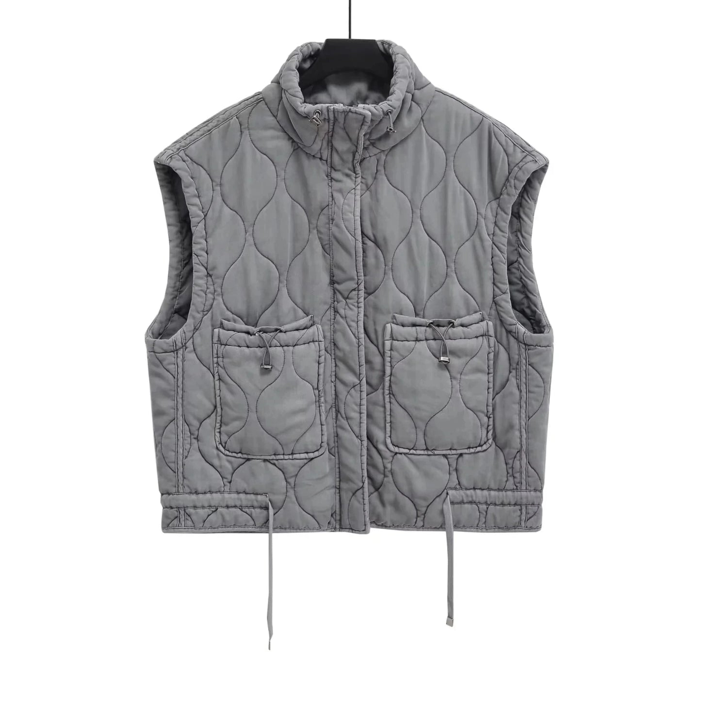 Veste sans manches en tissu léger gris délavé, idéale pour superposer.