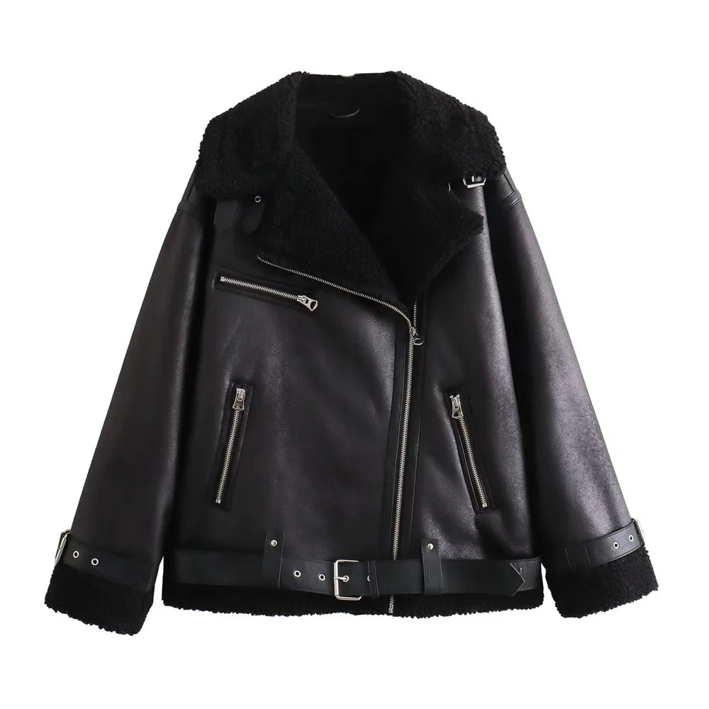 Veste motarde en cuir noir avec zips métalliques, style rock et urbain.