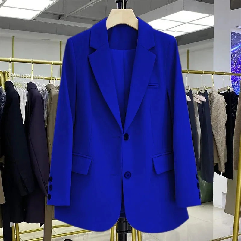 Veste blazer femme cintrée , idéale pour un look professionnel.