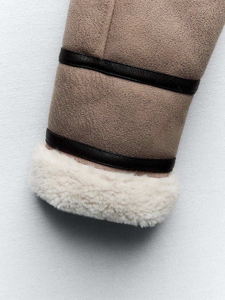 Veste rétro aviateur en cuir marron avec col en fausse fourrure.