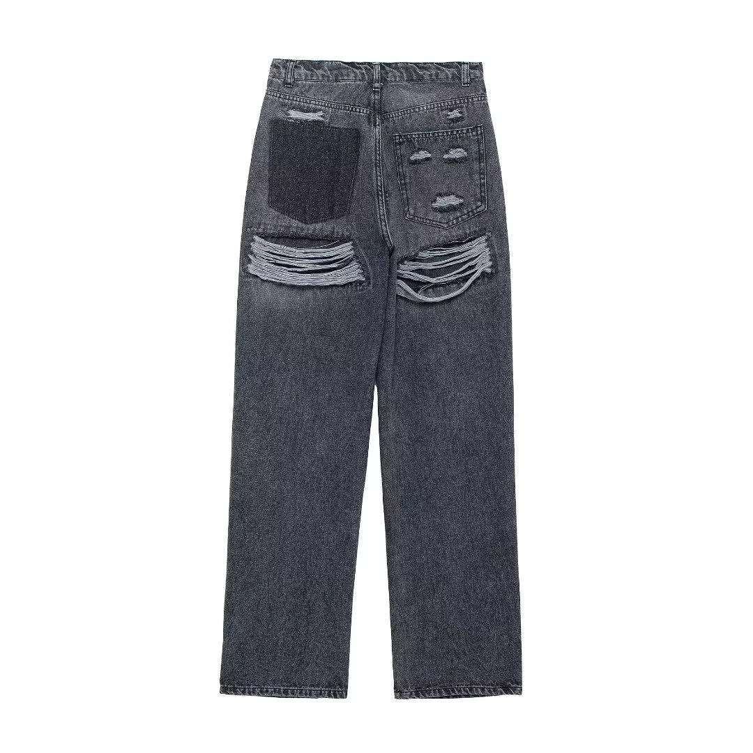 Jean Mum fit en denim noir délavé, coupe décontractée et confortable.