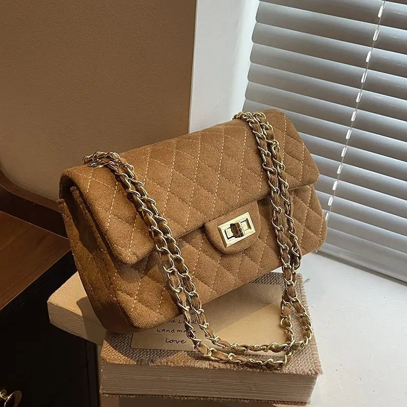 Gros plan sur la texture douce de la suédine