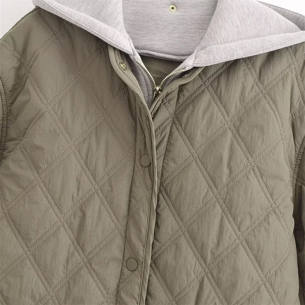 Veste matelassée portée avec une tenue casual